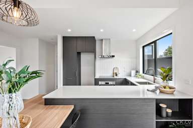 35a Pine Avenue_4