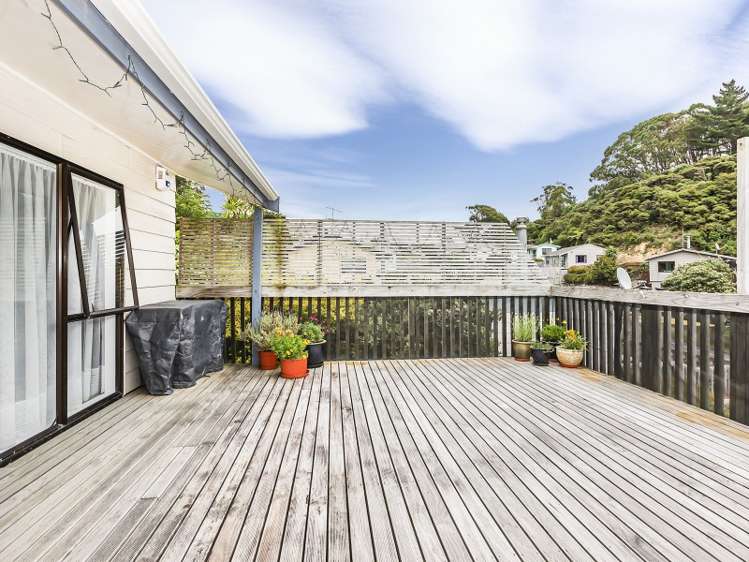 72 Omapere Street Whitby_10