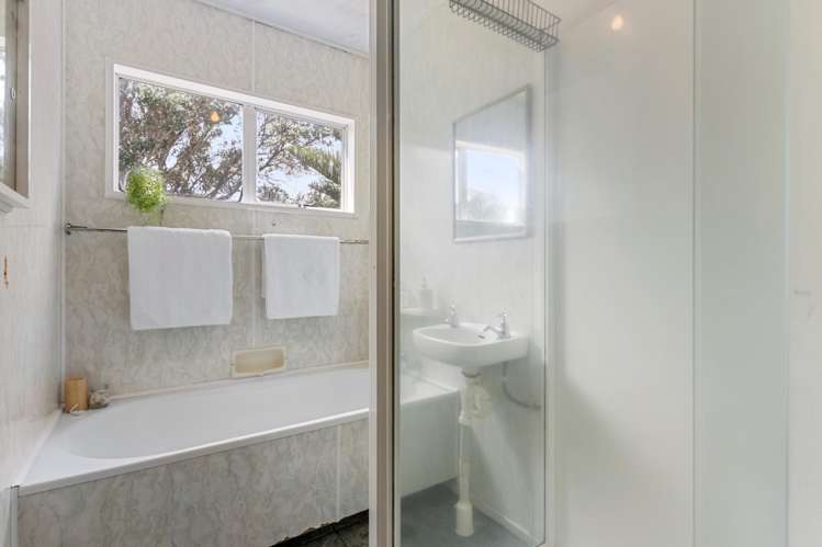 10/31 Mana Avenue Titahi Bay_11