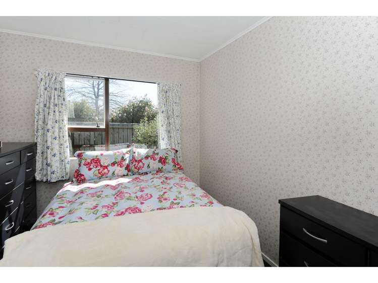 2/11 Lichfield Street Stoke_9