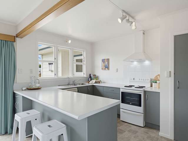 8 Mark Perreau Place Foxton_4