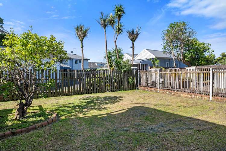 18 Sulphur Beach Road Northcote Point_44