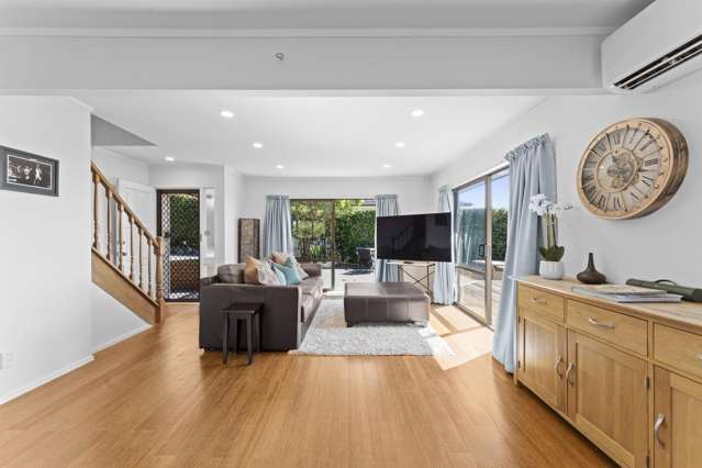 74B Bradbury Road Botany Downs_2