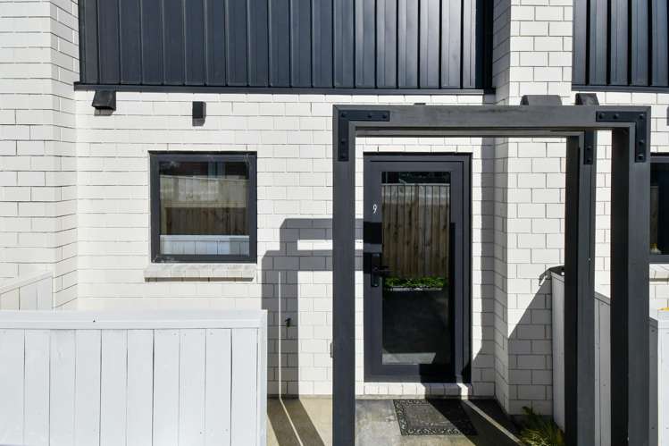 9/22 Yeovil Road Te Atatu Peninsula_12