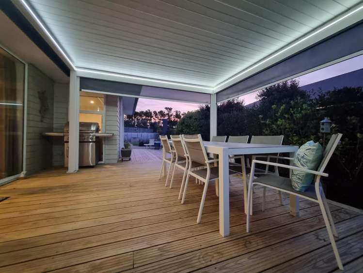 15 Lydiard Place Beachlands_22