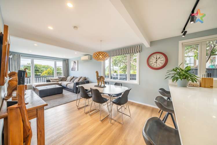 27 Wyndrum Avenue Waterloo_10