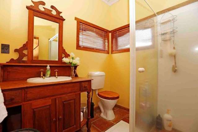 18 Pointon Glade Grandview Heights_4