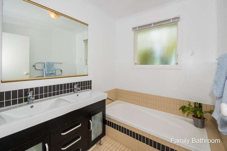 19 Thelma Crescent Torbay_10