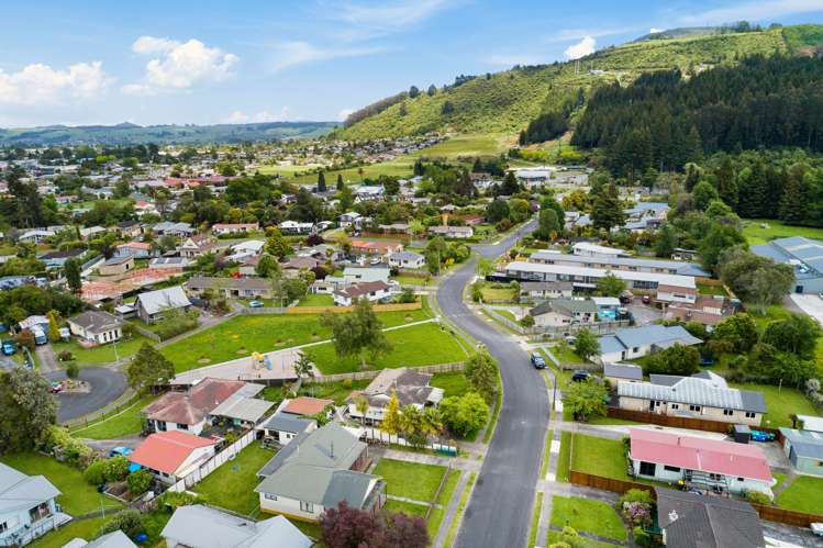 31 Barnard Road Fairy Springs_2