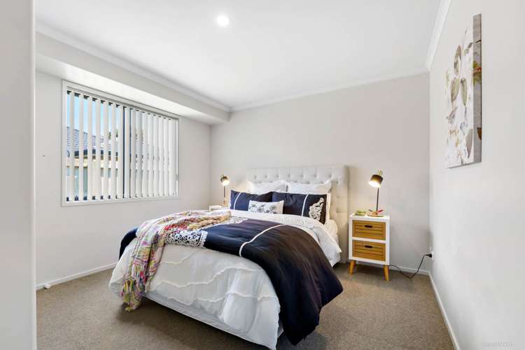 37 Sunningdale Street Wattle Downs_11