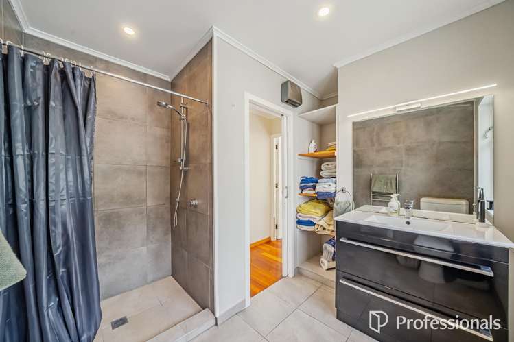 1/102 Horoeka Street Stokes Valley_14