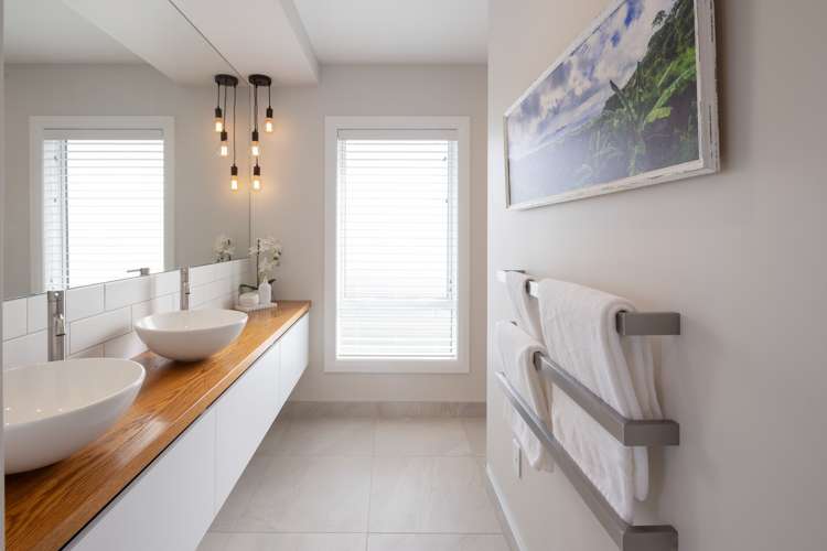 25 Alan Livingston Drive Cambridge_23