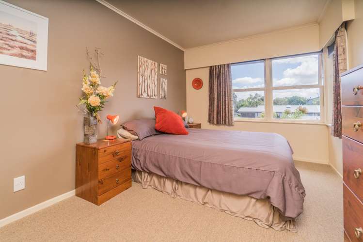 16 Kiwi Esplanade Mangere Bridge_13