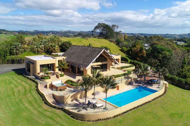 Luxury Coastal Living!