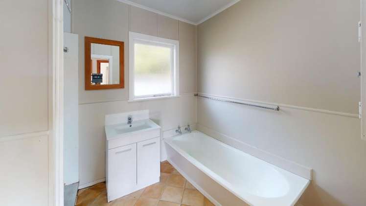 98 Highbury Avenue Highbury_13