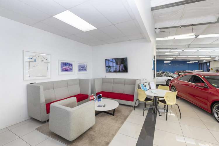 542 Moorhouse Ave Waltham_5