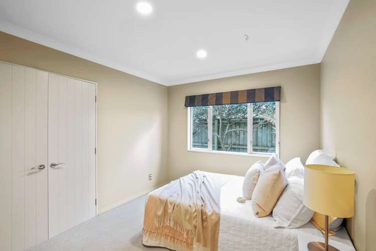 24 Crombie Green Northwood_22