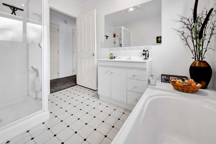 10 Taylor Place Merrilands_17