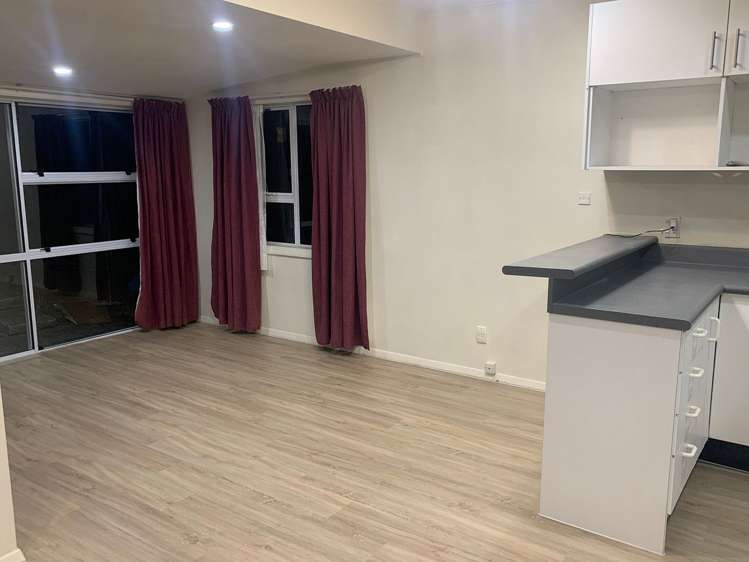 1 Wakefield Terrace Tawa_6