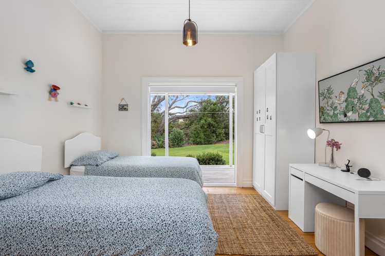 376 Taiapa Road Muriwai Beach_16