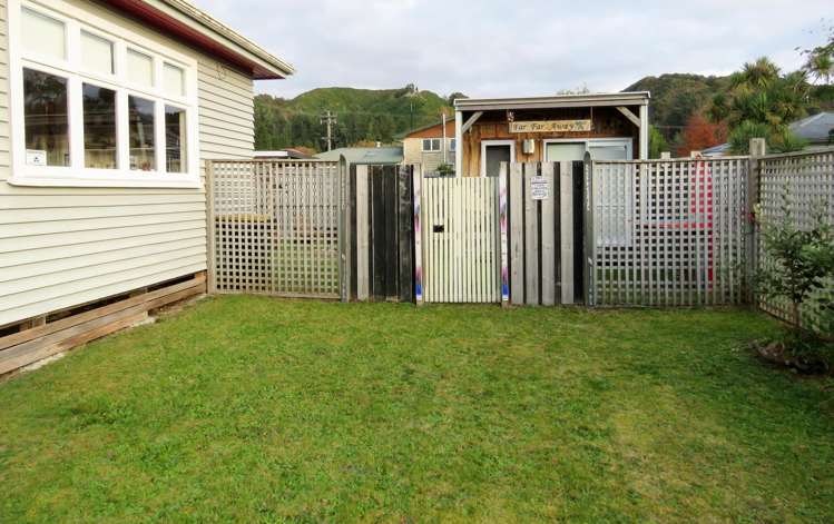 1 Church Street Reefton_17