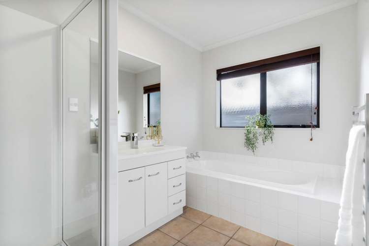 22 Corrofin Drive East Tamaki_19