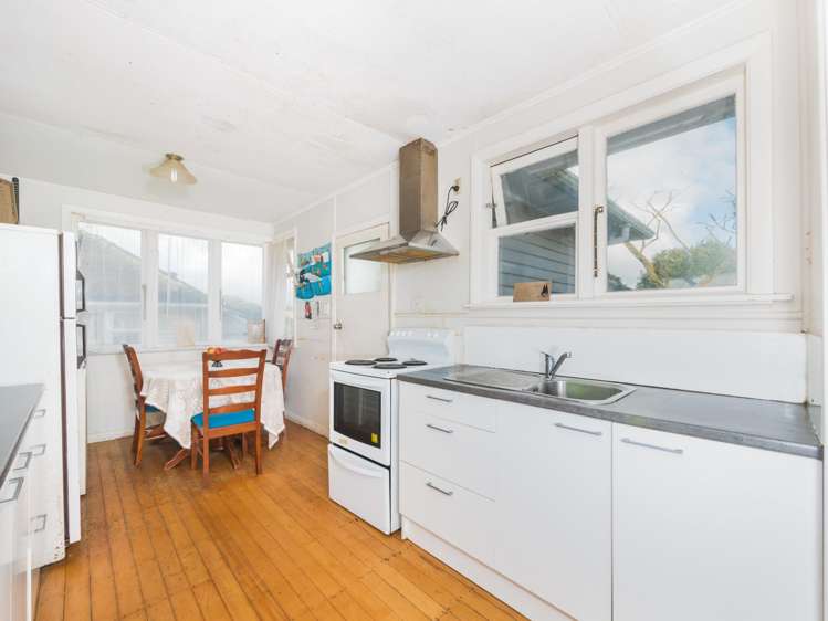 14 Kennelly Crescent Pukekohe_3