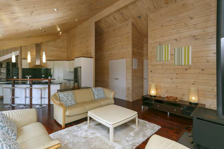 152 State Highway One Waitahanui_7