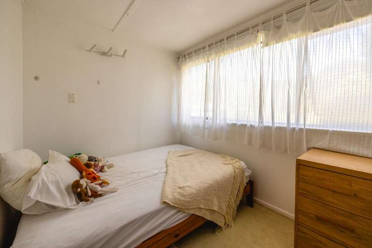 24 Victoria Road South Onetangi_16