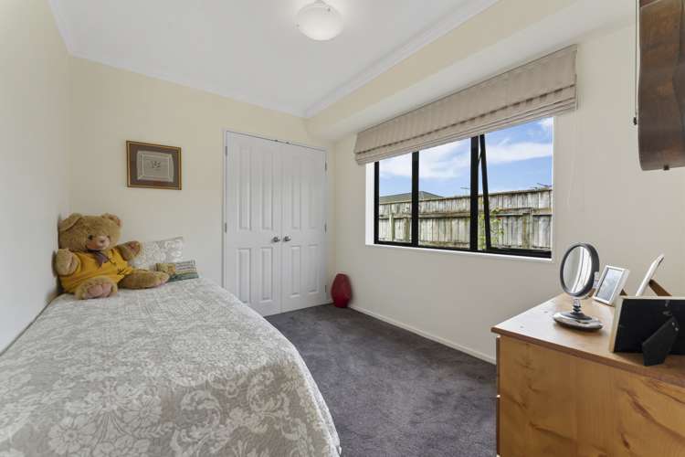 8 Brookside Close Highbury_17