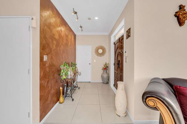 12 Janway Avenue Flat Bush_2