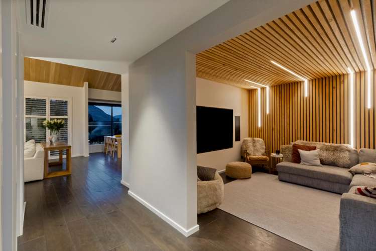 31 Falconer Rise Jacks Point_15