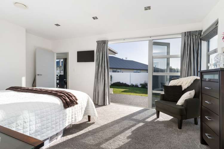 17 Torrey Pines Waimairi Beach_14