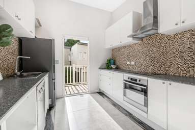 15/216 Manuka Road_1