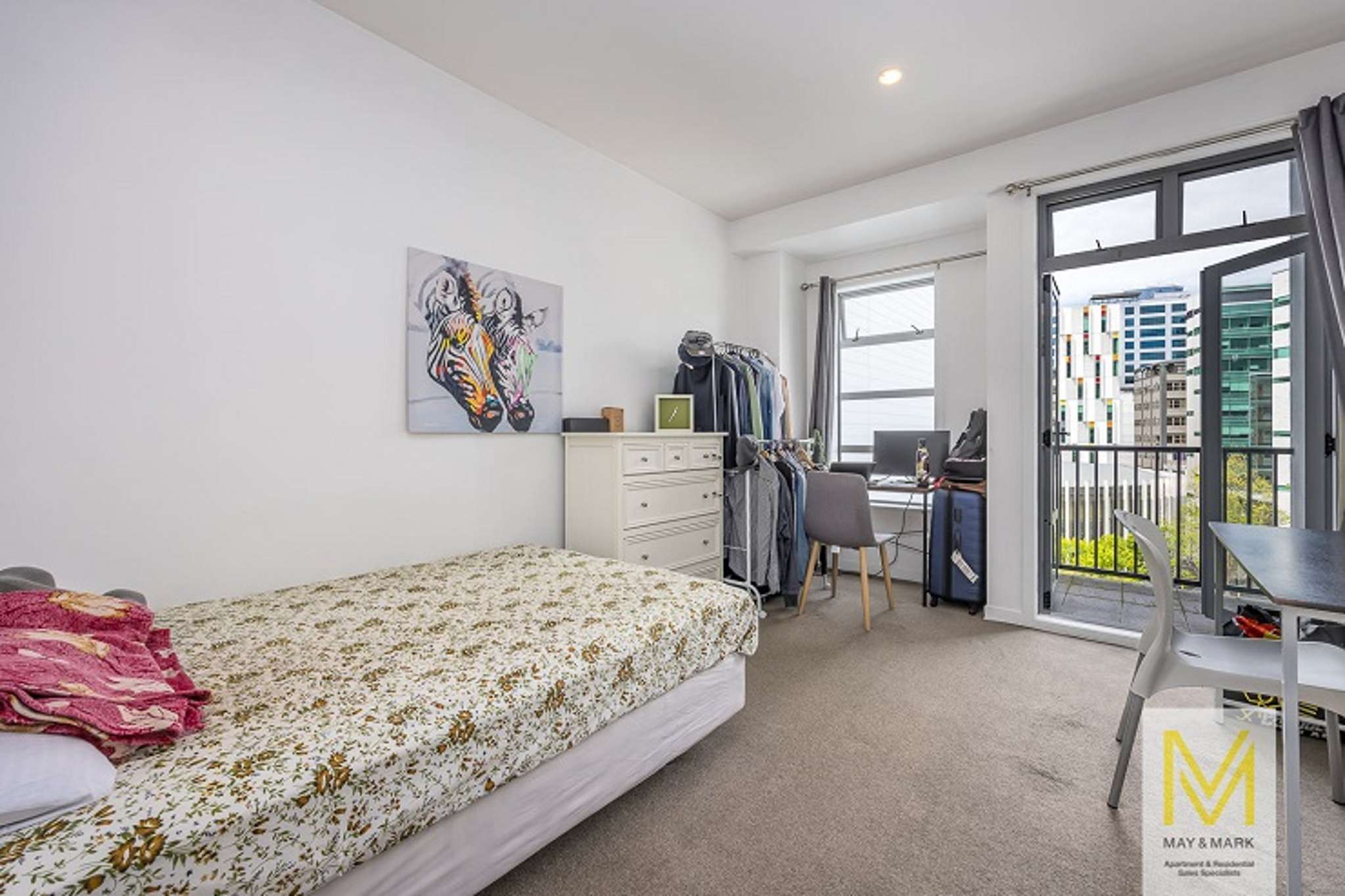 Auckland studio sells for $75K as buyers try to grab a bargain