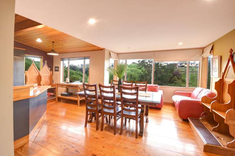 30 McIntosh Road 2492_3