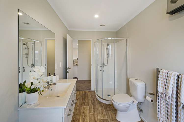 4 Colin Laloli Place Wigram_12