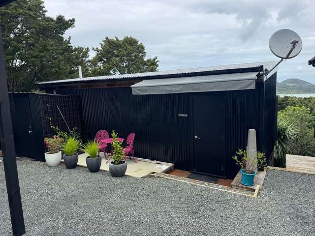 Stunning Studio with Harbour Views – Parua Bay