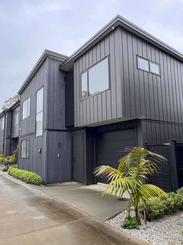 4 Beds 2.5 Baths Townhouse in Pt Chevalier