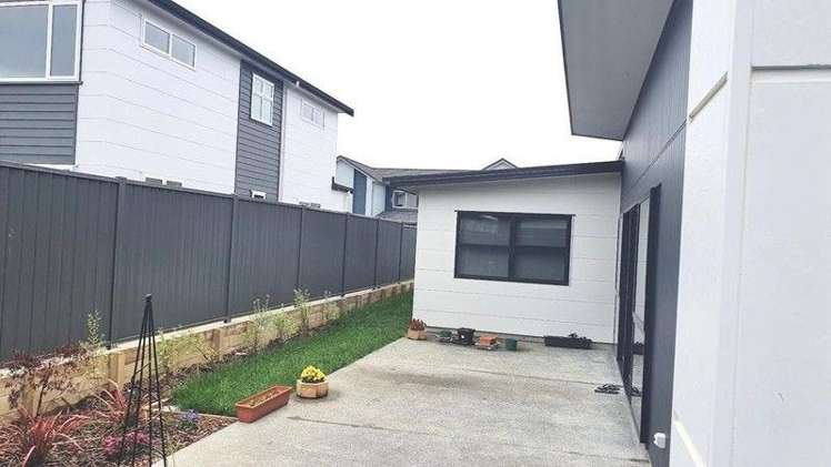 14 Torea Place Kenepuru_11