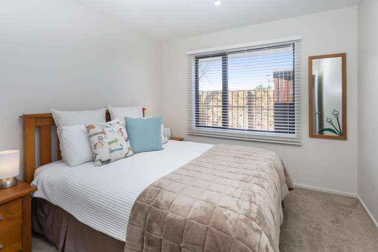 91 Carnaveron Drive Lincoln_12