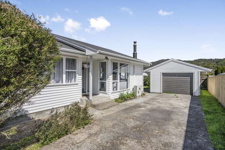 15 Kumeroa Grove Wainuiomata_0