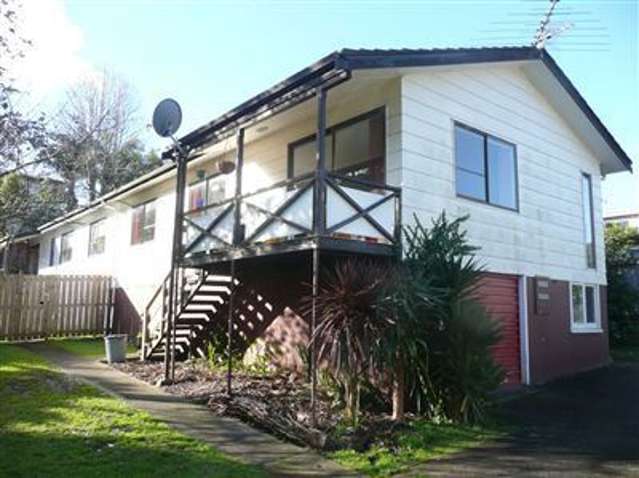 Two Bedroom plus study house in Browns Bay