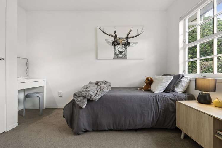 16 Pickwick Parade Mellons Bay_20