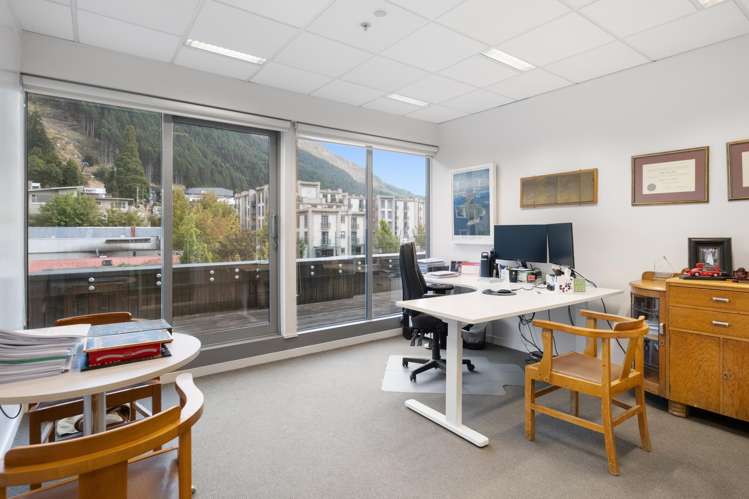 32 Rees Street Queenstown_2
