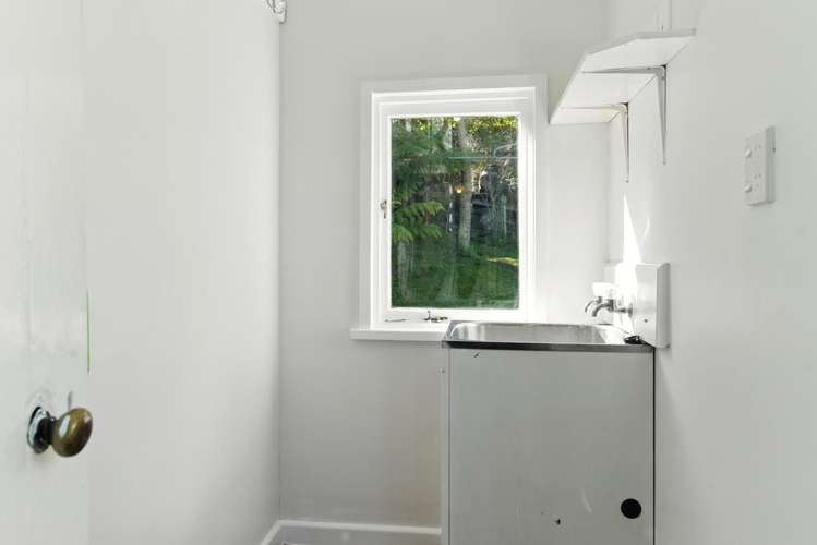 1b Burke Street Te Aroha_11