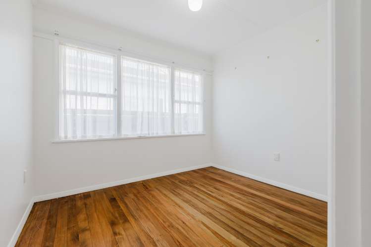 37 Monmouth Street Feilding_13