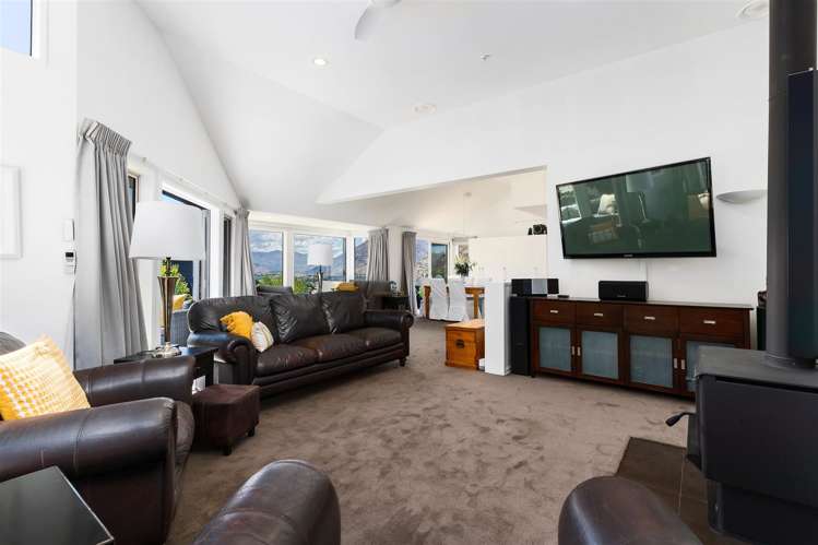 66 Hensman Road Queenstown_16