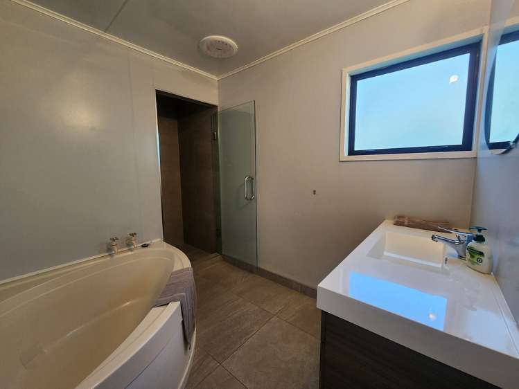 2 Heatherlea Street Outer Kaiti_13