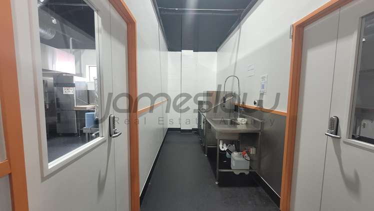 A/9 Akatea Road Glendene_15